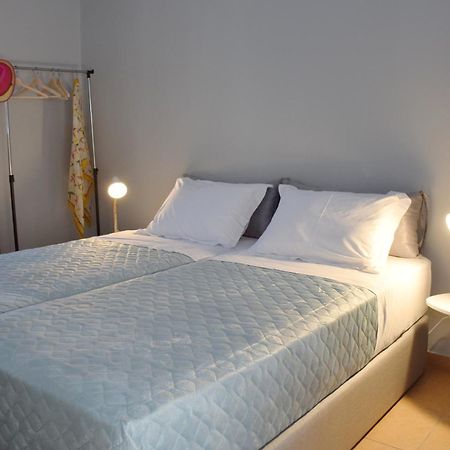 Evaris Apartments Chrissi Akti Chania Exterior foto